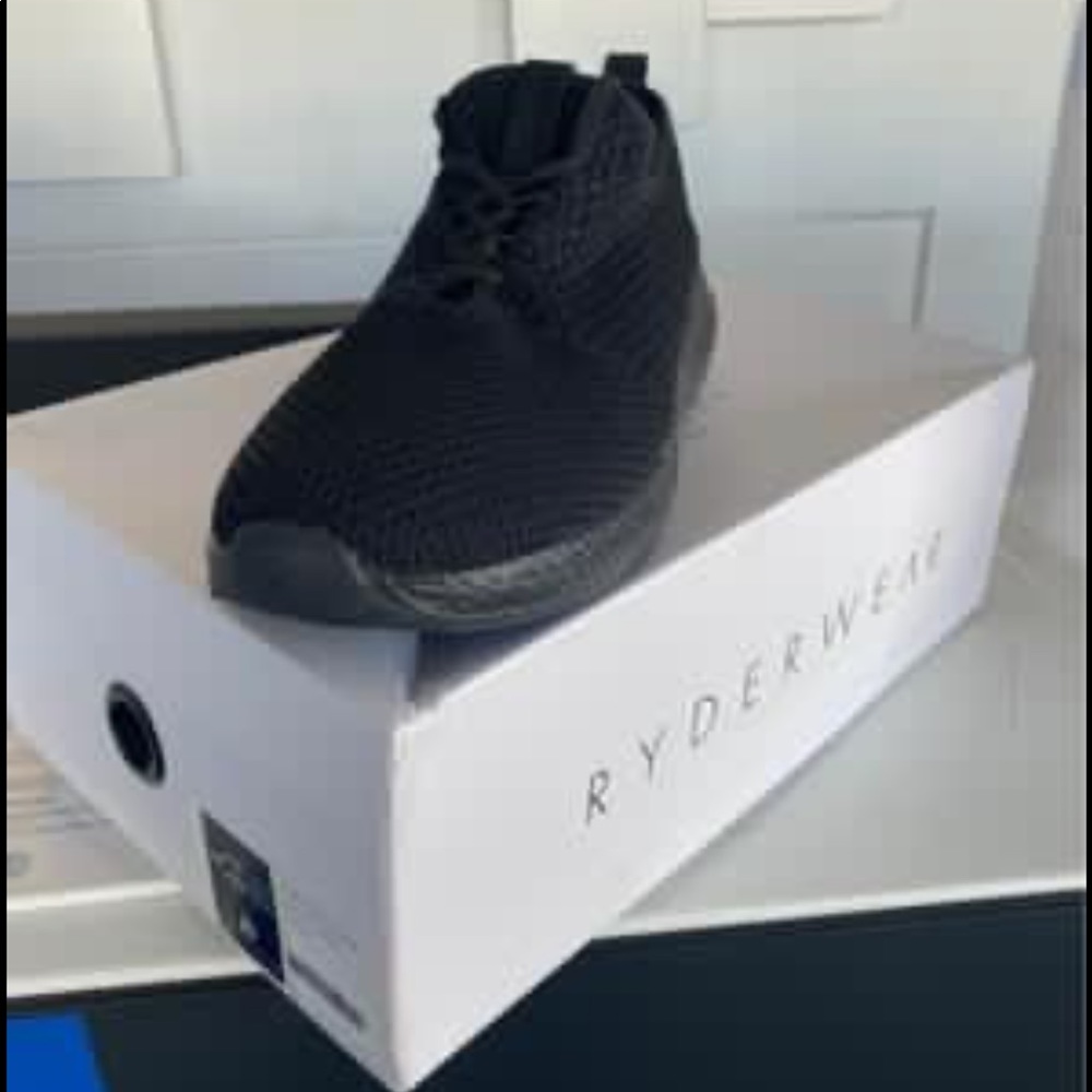 Mens size 11 Ryderwear training shoes. Never worn.